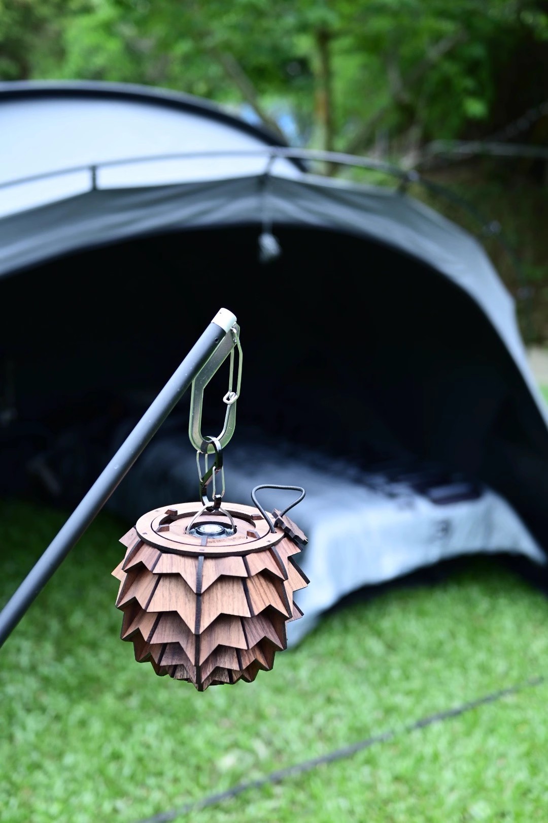 GOALZERO โป๊ะโคมโคนสนวอลนัทสีด - Outdoor Lighting Black บทวิจารณ์และราคา